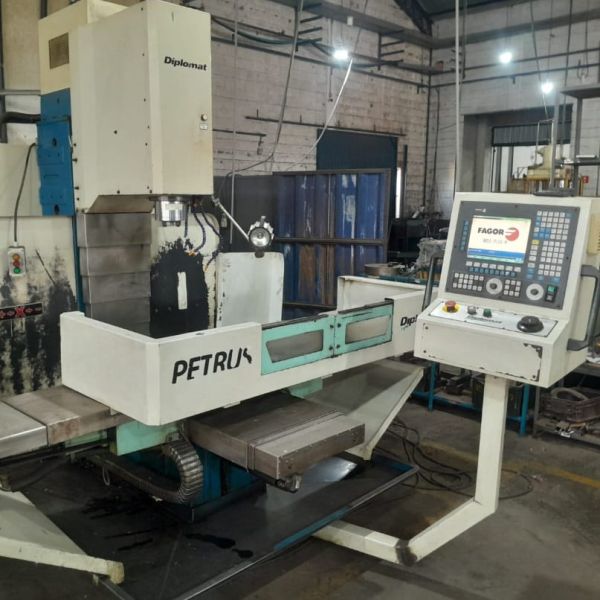 Fresadora CNC PETRUS 50100