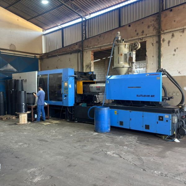 Injetora de Plástico HAITIAN HTF780X