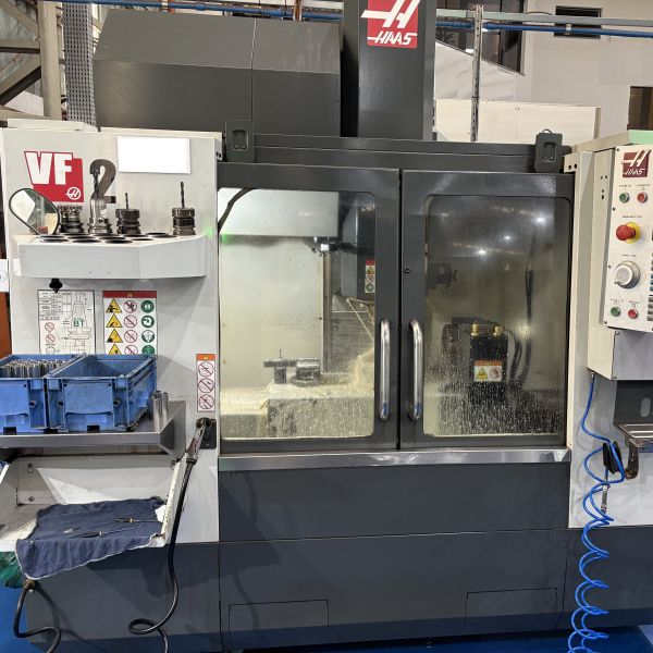 Centro de Usinagem Vertical HAAS VF-2-SE