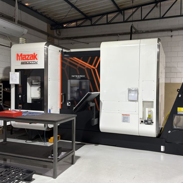 Centro Multitarefa MAZAK Integrex i-200